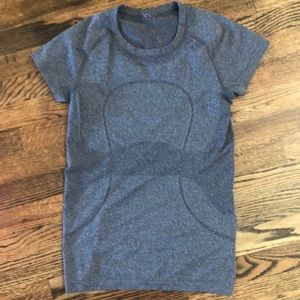 Lululemon Run swiftly tech crew- size 6 used